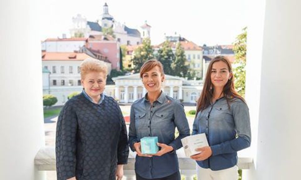 Dalia Grybauskaitė, Donata Vištartaitė ir Milda Valčiukaitė