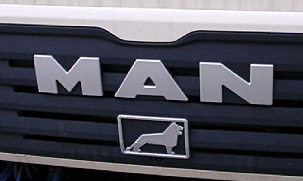 MAN logotipas