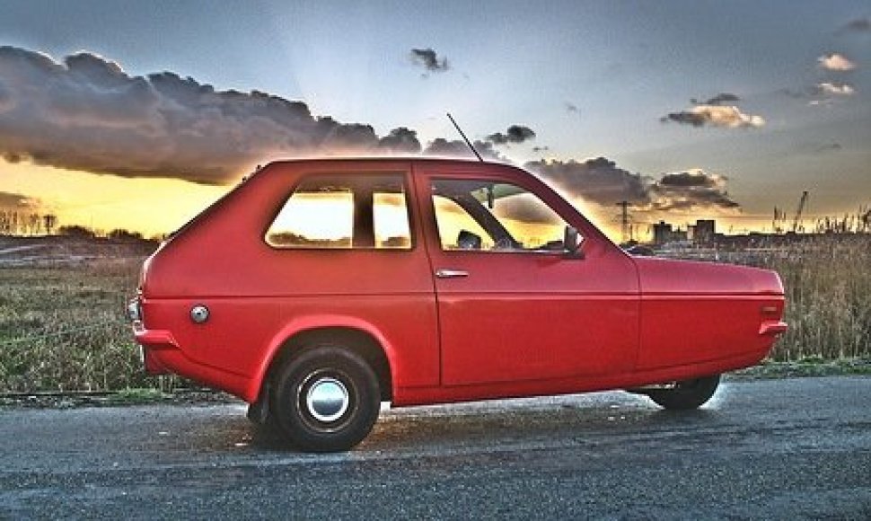 Į Lietuvą tautiečiai grįš išskirtiniu triračiu „Reliant Robin“