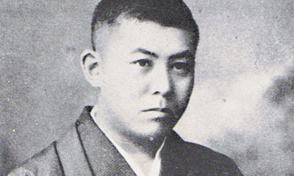 Junichiro Tanizaki 1913 metais po savo literatūrinio debiuto