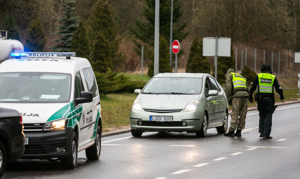 Policijos kontrolės postas Nemenčinės plente