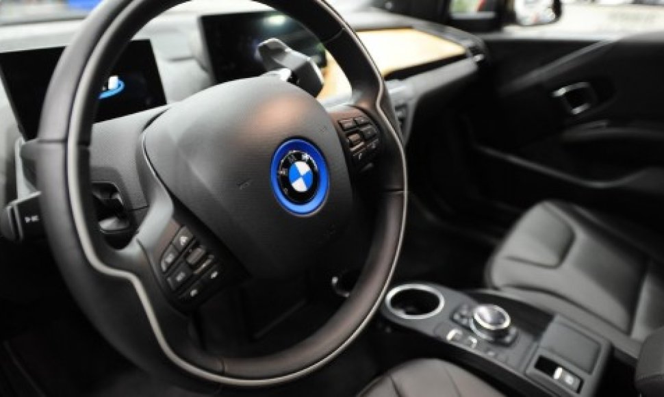 Кроссовер BMW X4 замечен на тестах в Германии