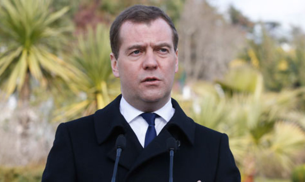 Медведев назвал ситуацию на Украине опасной для России