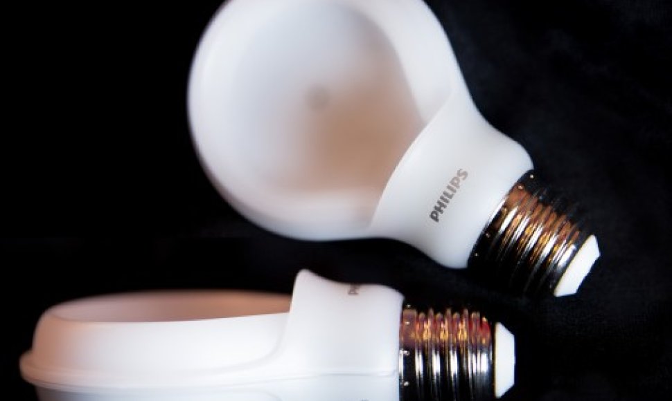 „Phillips“ tikina, kad šias lemputes reikia kesiti vos kartą per 23 metus