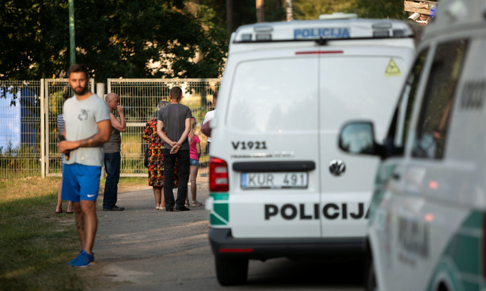 Rūdninkų poligone ruošiantis apgyvendinti migrantus, blokuojamas patekimas į teritoriją