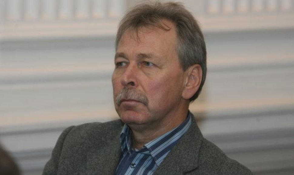  Leonardas Karnila, buvęs Trakų rajono savivaldybės administracijos direktorius
