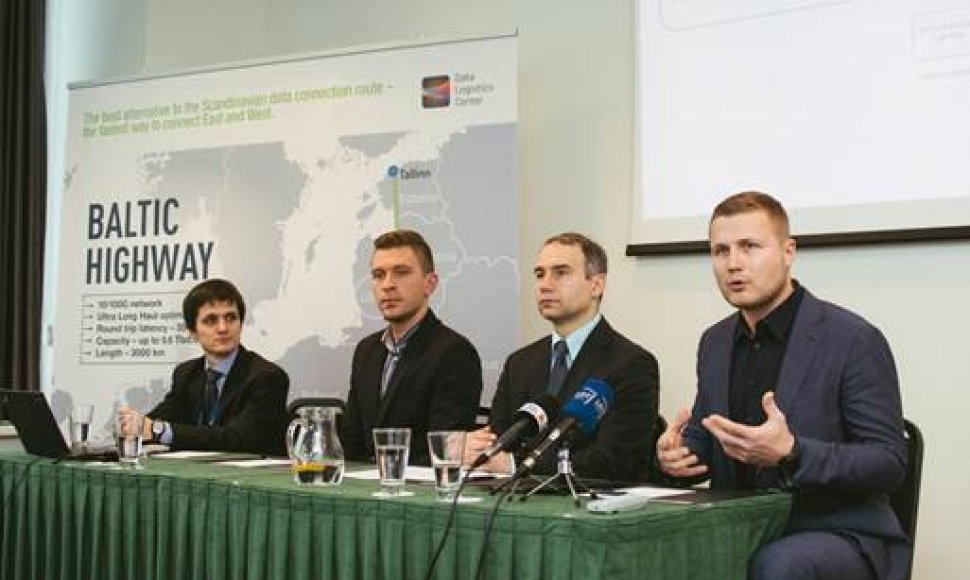Baltic Highway pristatymo spaudos konferencija. Iš kairės į dešinę: Paulius Jakutavičius,Juozas Rumbutis,  Petras Masiulis, Paulius Mačiulevičius