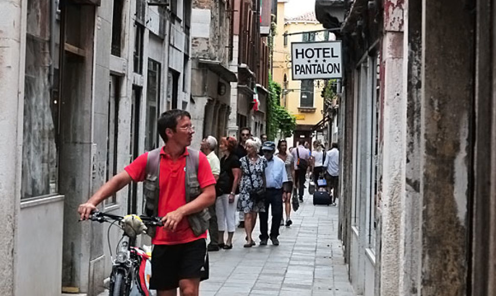 Kai kurios Venecijos gatvės dūsta nuo turistų