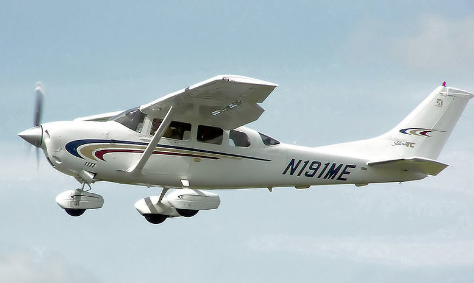„Cessna 206“