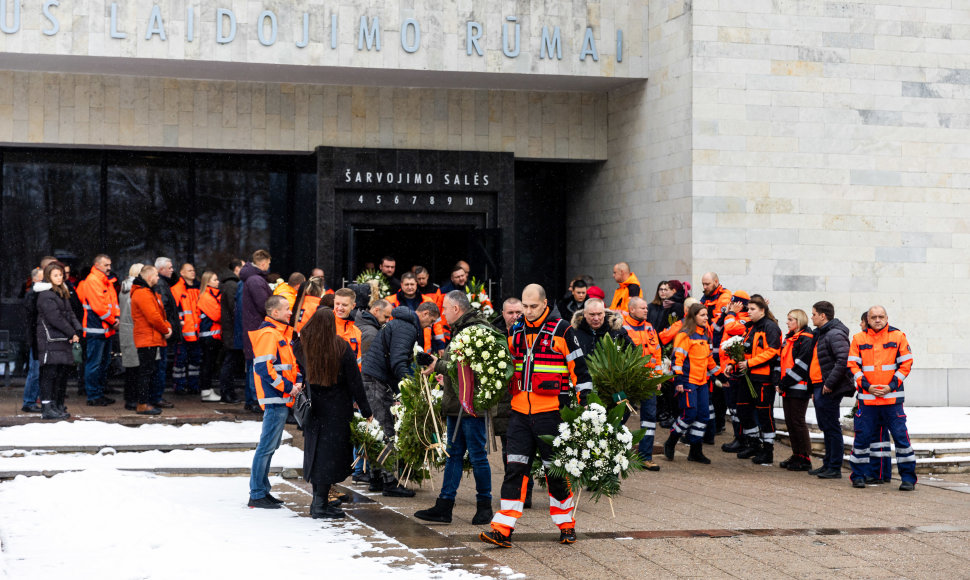 Atsisveikinimas su paramediku Dmitrijumi Alimovu