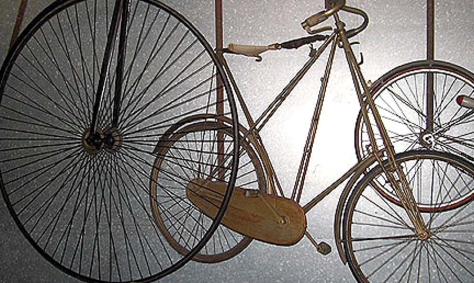 Senoviniai ir šiuolaikiniai dviračiai