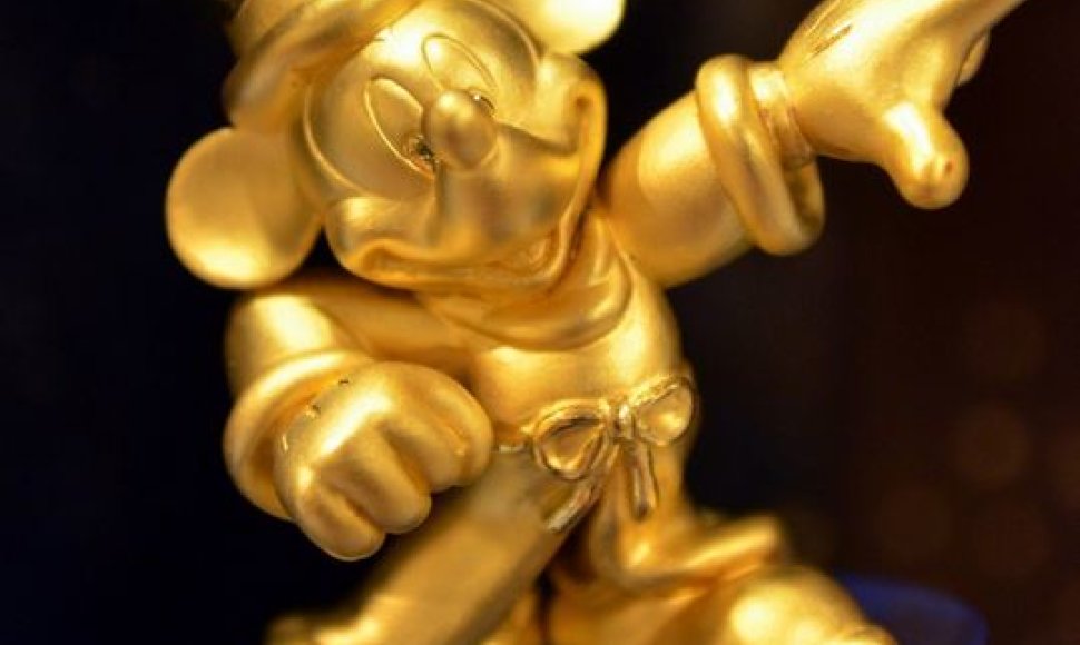 Auksinė peliuko Mikio figūrėlė (kaina – 27 tūkst. litų)