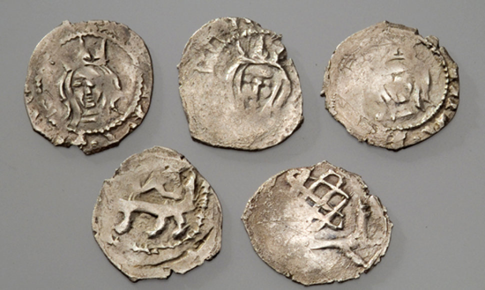 Vilniaus Žemutinės pilies lobyje buvo Prahos grašių ir Vytauto bei Jogailos kaldintų monetų