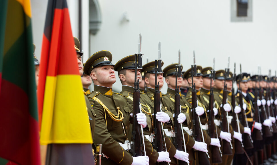 Vokietijos gynybos ministrės pasitikimo ceremonija
