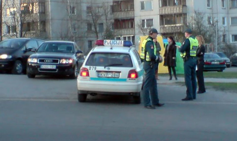 Policija avarijos vietoje