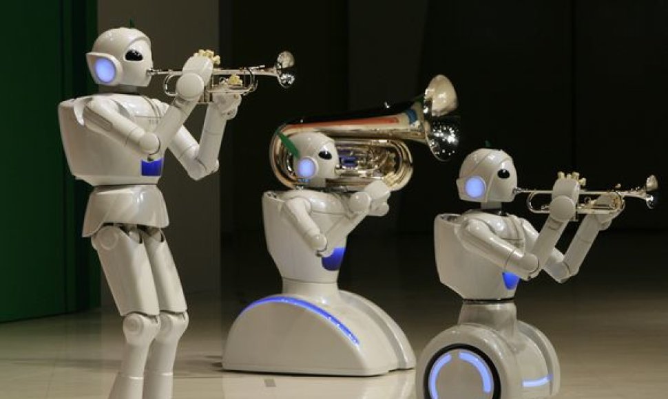 Kadanors galima bus samdyti robotų orkestrą...
