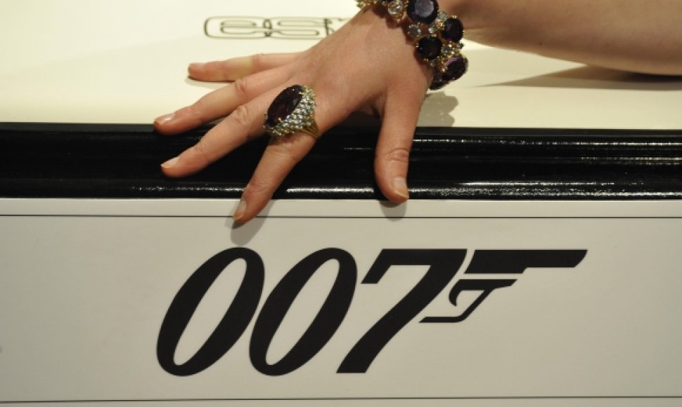 Agentas 007 – Džeimsas Bondas