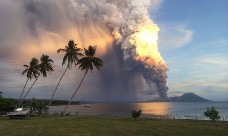 Ugniklanio išųsiveržimas Papua Naujojoje Gvinėjoje