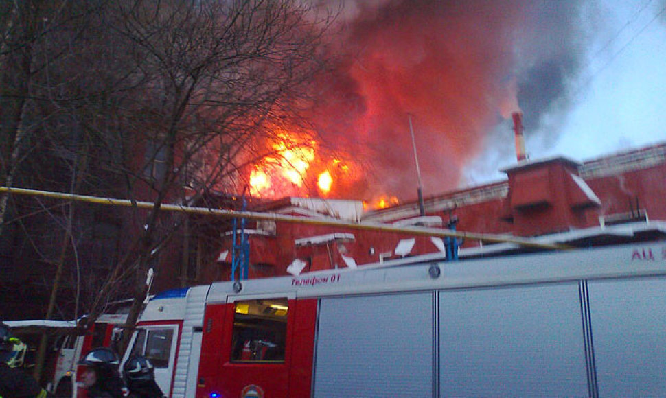 Gaisras Maskvoje, sudegė baldų fabrikas