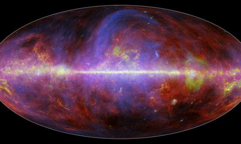 Paukščių tako galaktikos vaizdas mikrobangomis, kuris buvo užfiksuotas Europos kosmoso agnetūros Plancko palydovu