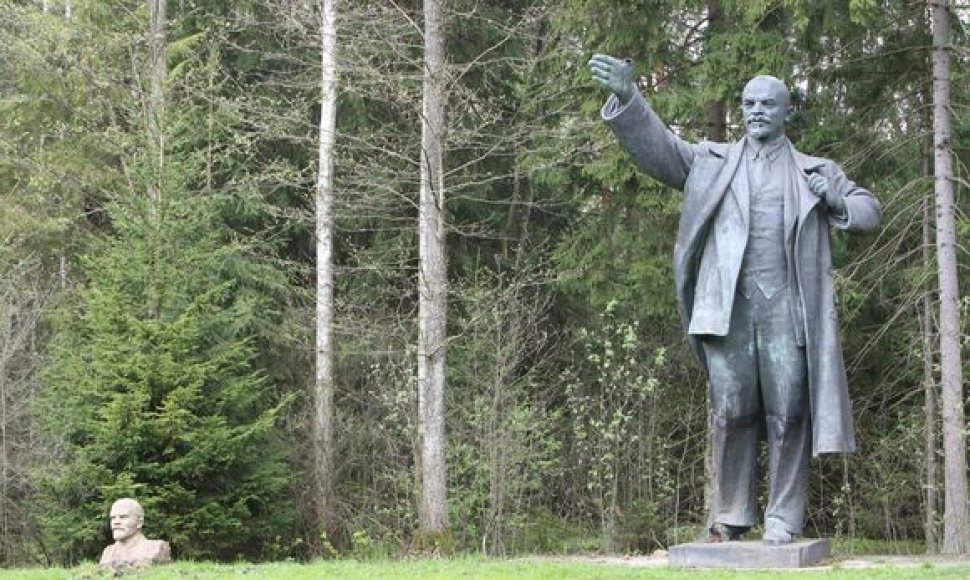 Skulptūra Leninui Grūto parke