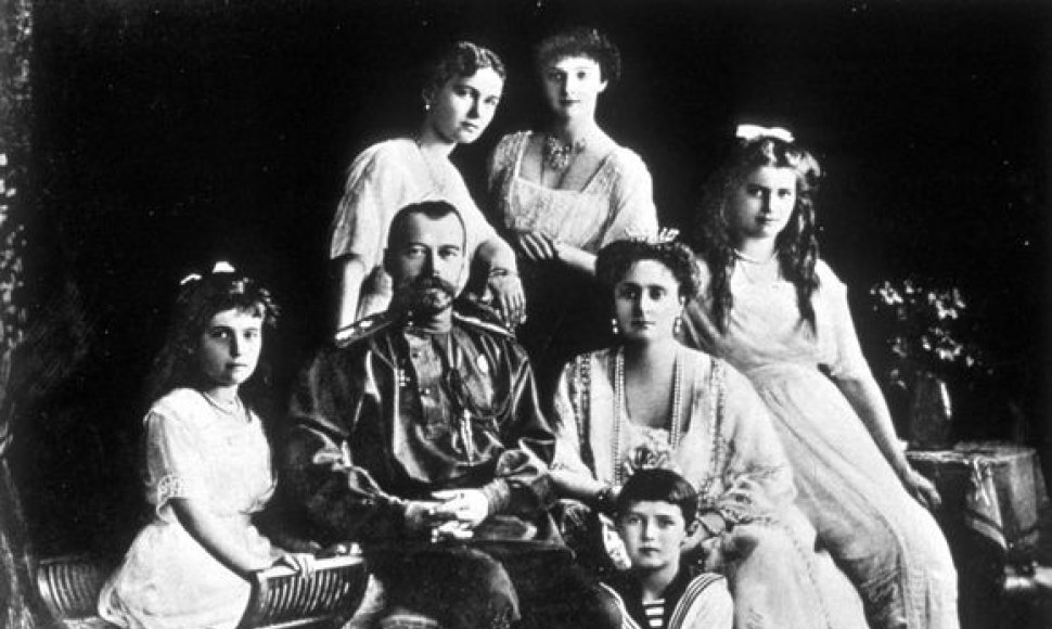 Rusijos imperatorius Nikolajus II ir jo šeima 