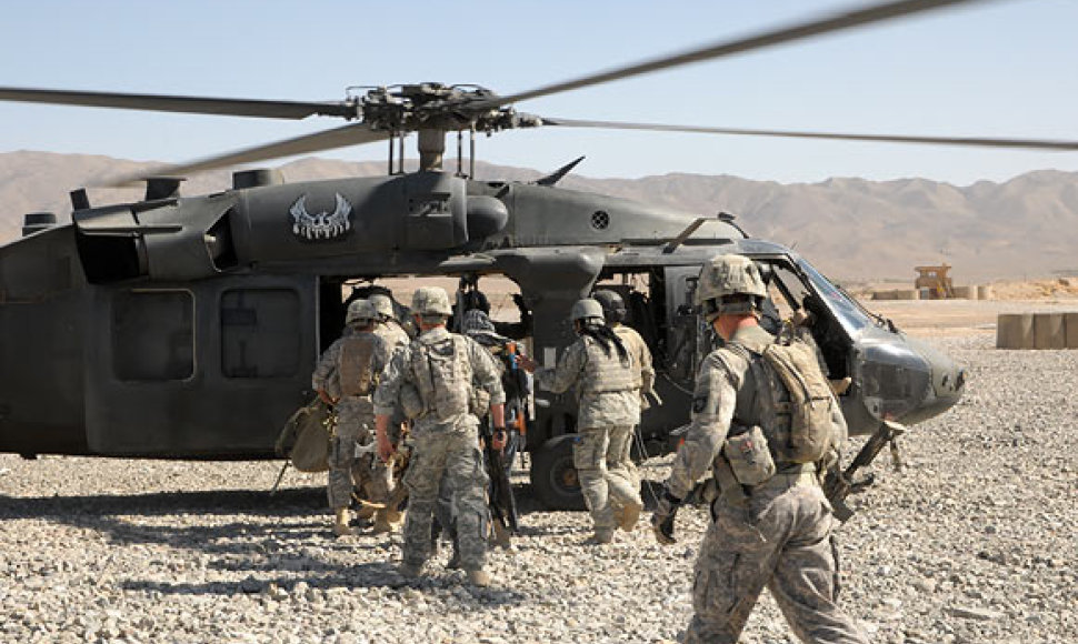 Amerikiečių kariai išvyksta į operaciją