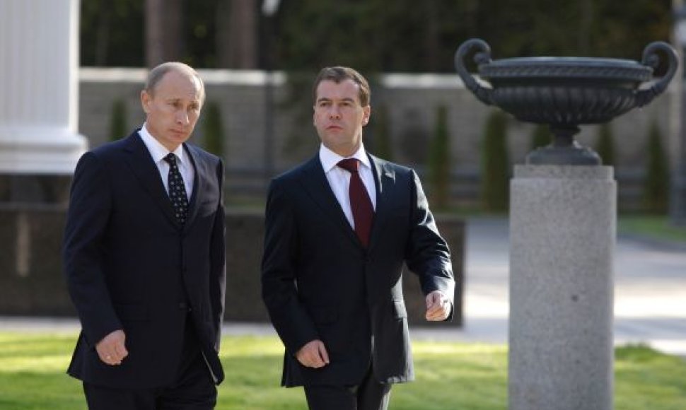 V.Putinas ir D.Medvedevas prezidentinėje rezidencijoje