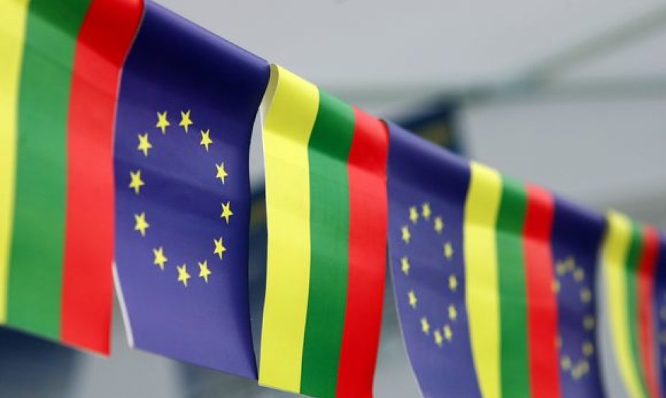 Europos Sąjungos ir Lietuvos vėliavos