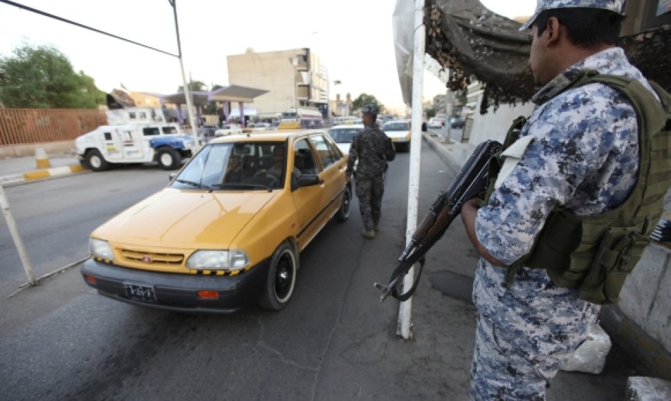 Irako policininkai gatvėje