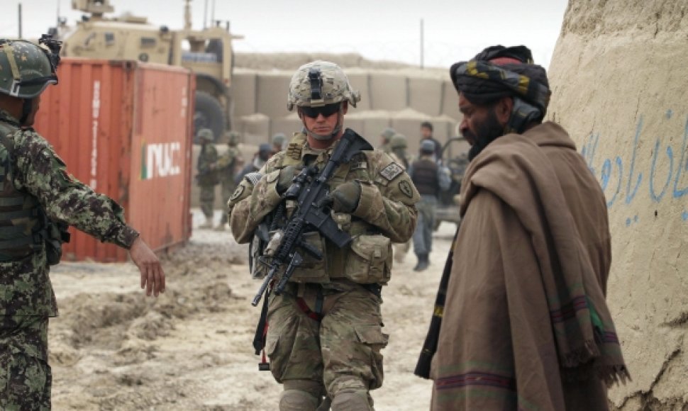 JAV kariai ir afganistanietis
