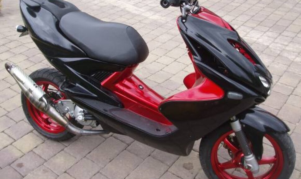 Šis Yamaha Aerox motoroleris, anot jo savininko NEOX'o, yra gražiausias Vilniuje.