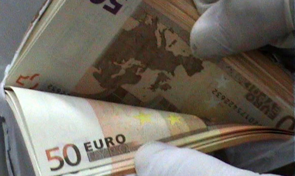 Netikri eurai