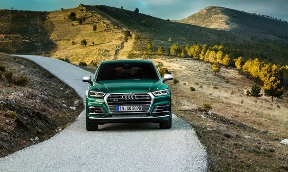 „Audi SQ5 TDI“ turi turbokompresorių, elektrinį kompresorių ir hibridinę energijos rekuperacijos sistemą