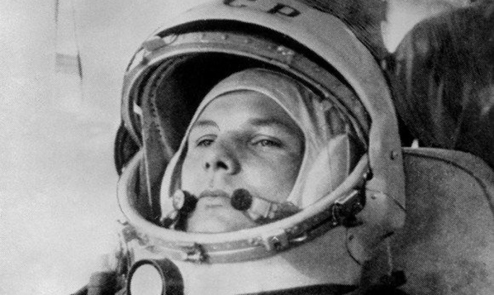 Jurijus Gagarinas autobuse pakeliui į Baikonūro kosmodromą