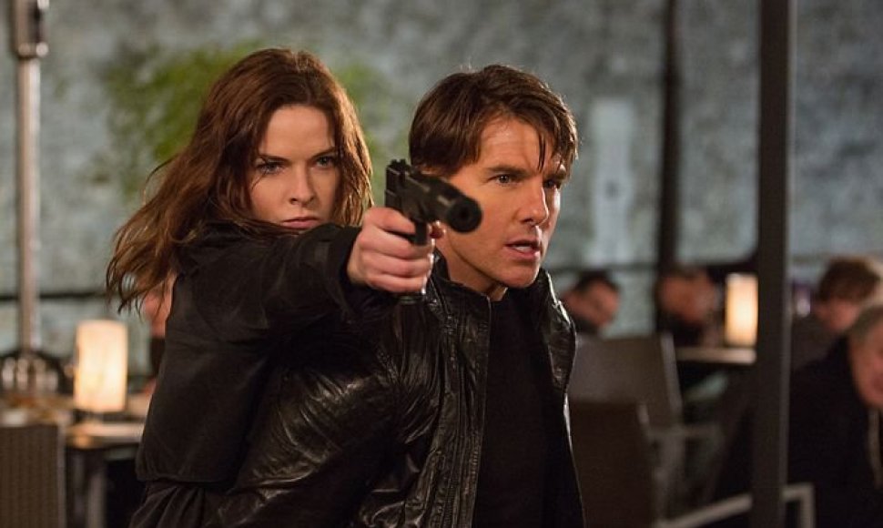 Rebecca Ferguson ir Tomas Cruise'as filme „Neįmanoma misija. Neprognozuojama šalis“ 