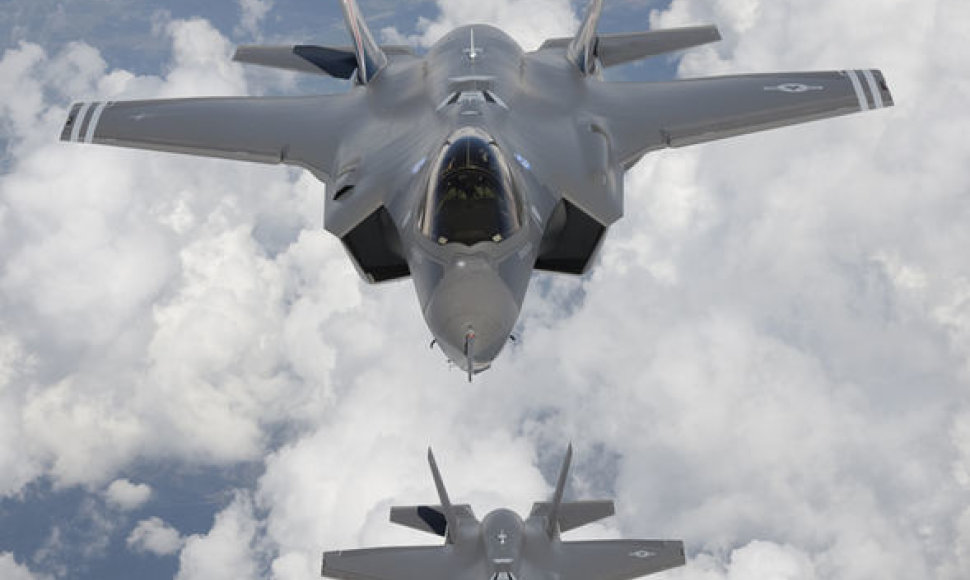 Naikintuvai F-35 Lightning II