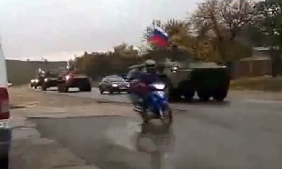 Rusiška karinė technika juda žemyninės Ukrainos link