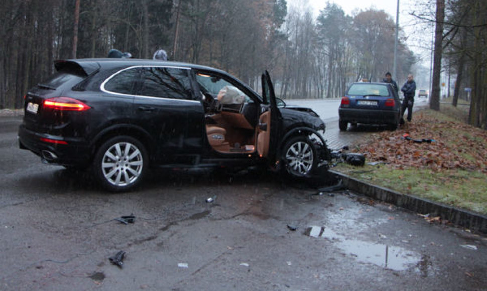 „Porsche Cayenne“ įvykio vietoje