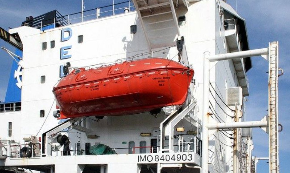 Modernus uždaras gelbėjimosi laivas 