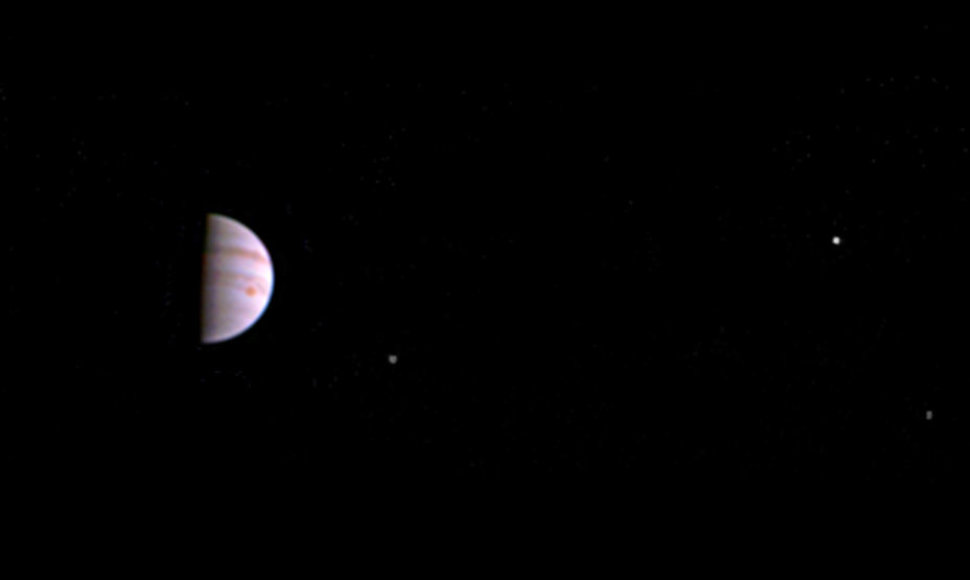 „Juno“ padaryta Jupiterio nuotrauka