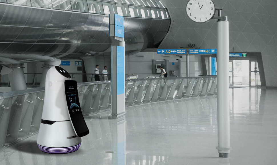 LG robotas - oro uosto gidas