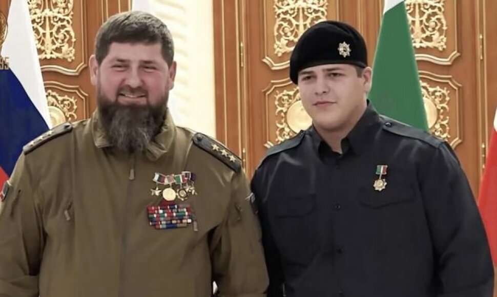 Ramzanas Kadyrovas su sūnumi Adamu