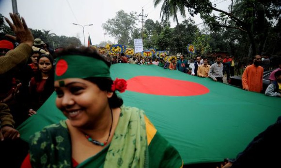 Pagaminta  didelė Bangladešo vėliava