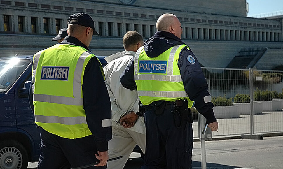 Estijos policija veda sulaikytajį