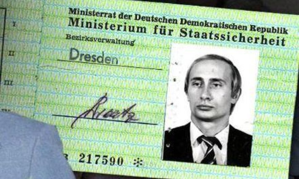 „Bild“ paskelbtas esą V.Putinui išduotas „Stasi“ pažymėjimas