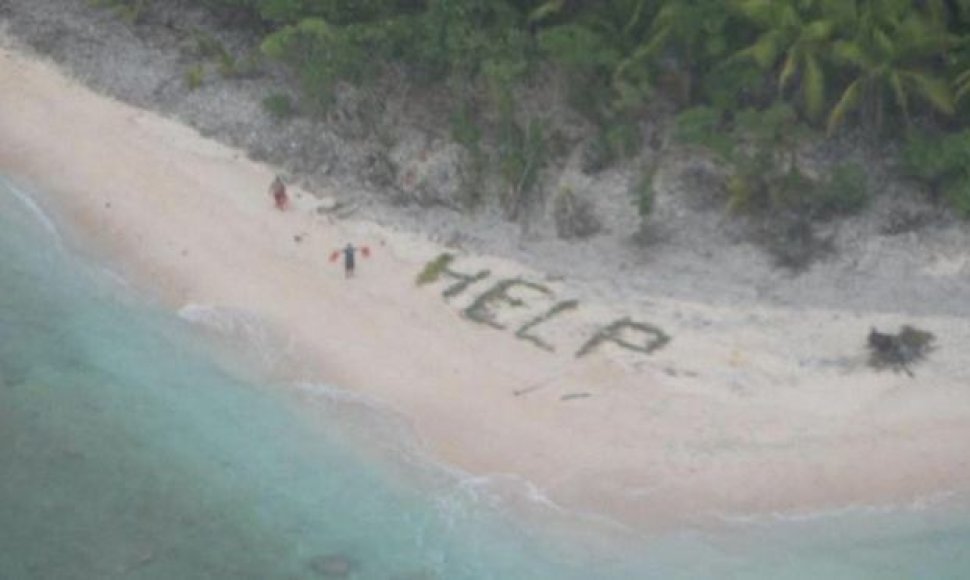 Vyrai iš negyvenamos salos išgelbėti pastebėjus jų milžinišką pagalbos užrašą