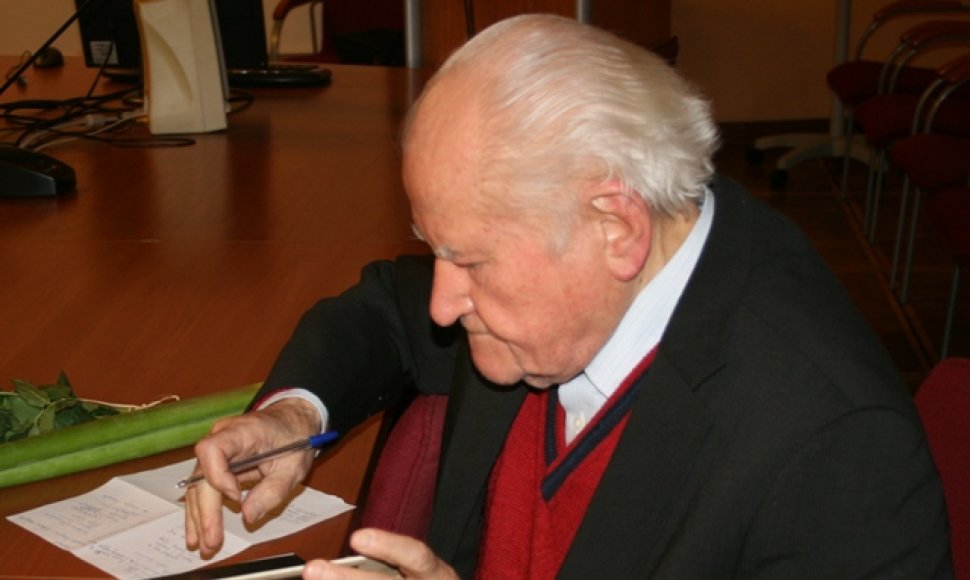 Profesorius Vladas Žukas