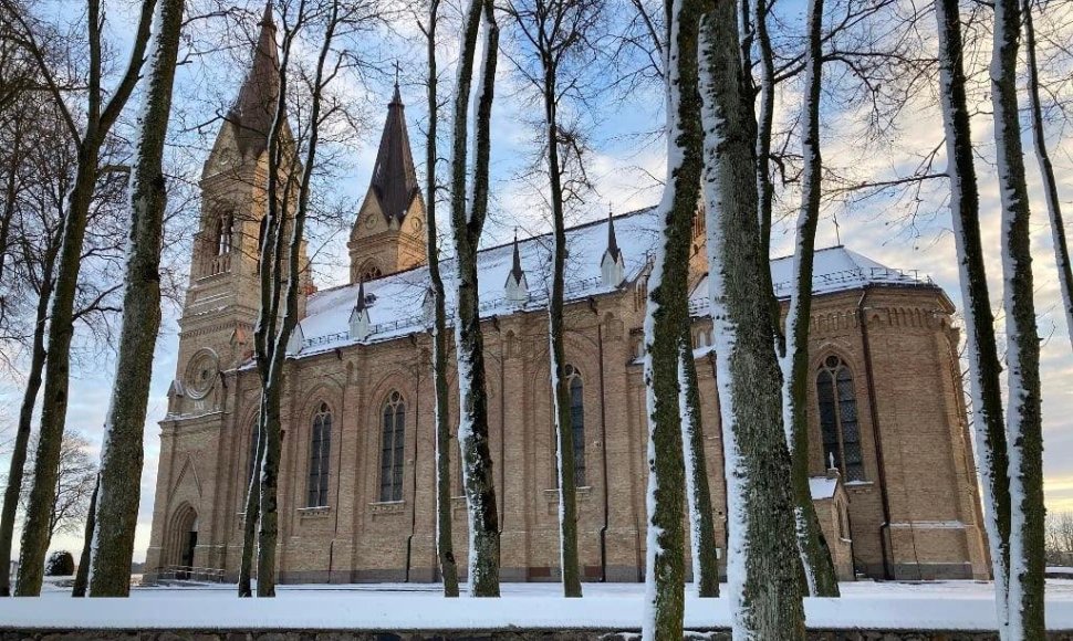 Krekenavos Švč. Mergelės Marijos Ėmimo į dangų bažnyčia