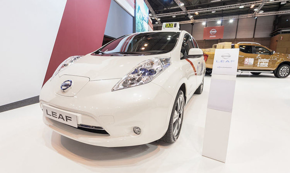 „Nissan LEAF“ taksi